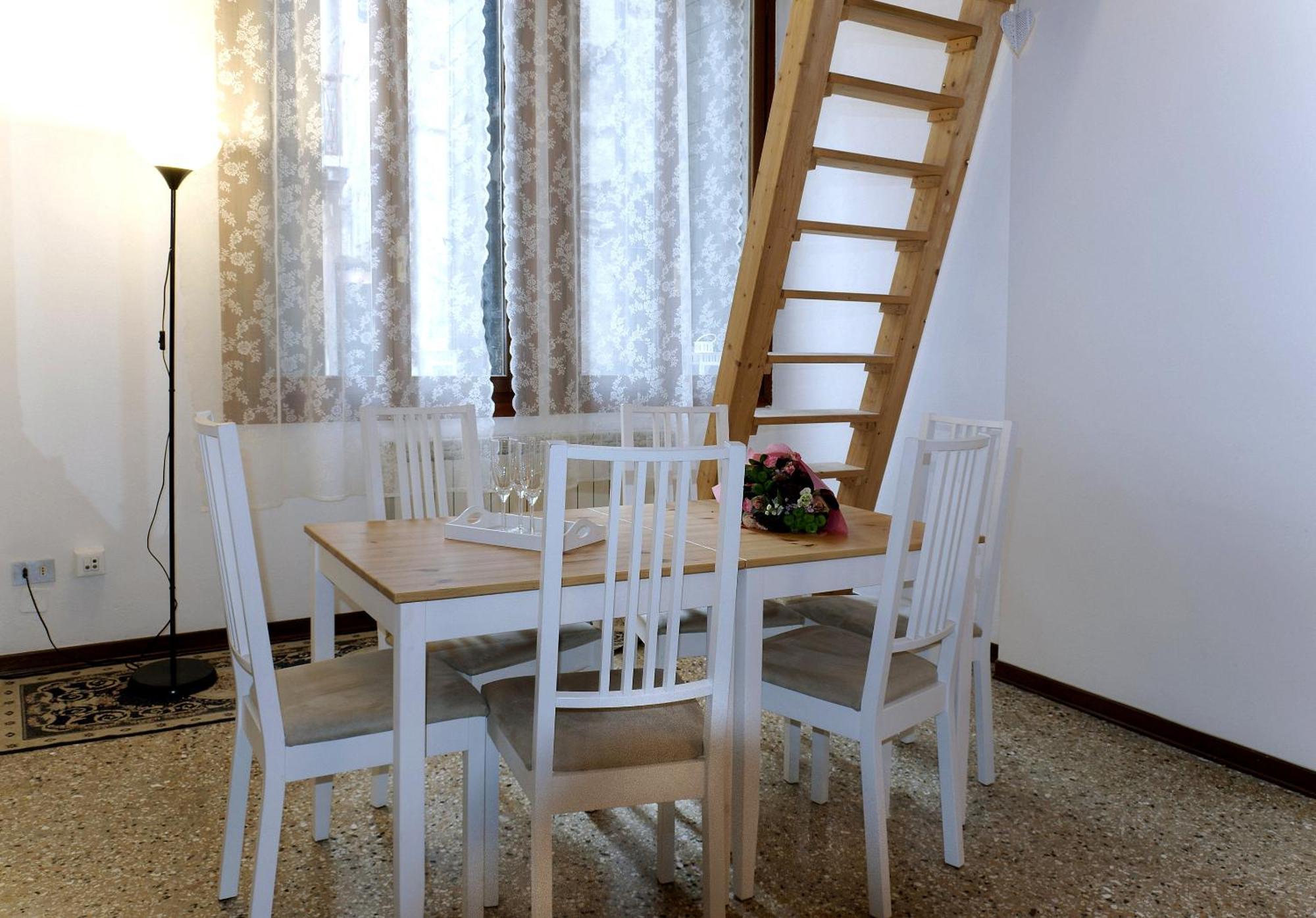La Fenice Guest house